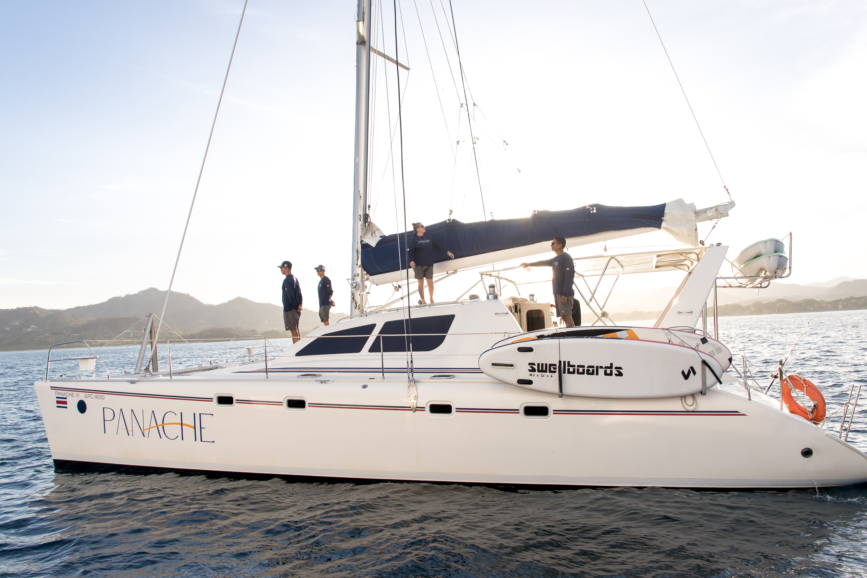 open bar sailing tour costa rica